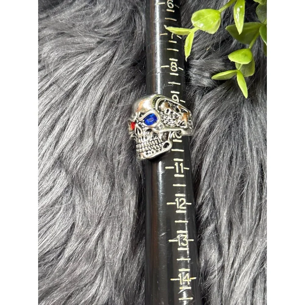 Red & Blue Eye‎ Skull Ring